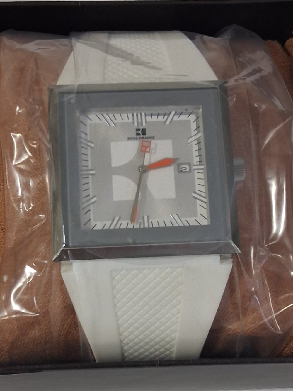 Hugo Boss Orange Men's White Dial White Silicone Watch 1512706 – New in Box